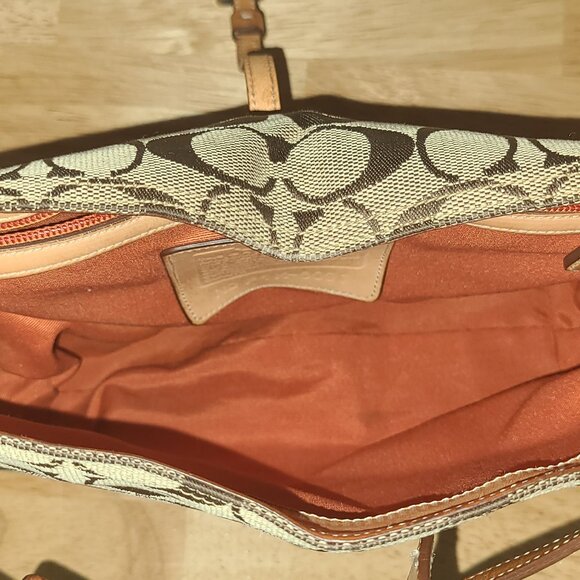 COACH VINATAGE HAMPTON SIGNATURE SHOULDER HANDBAG - KHAKI COLOR - Picture 10 of 15